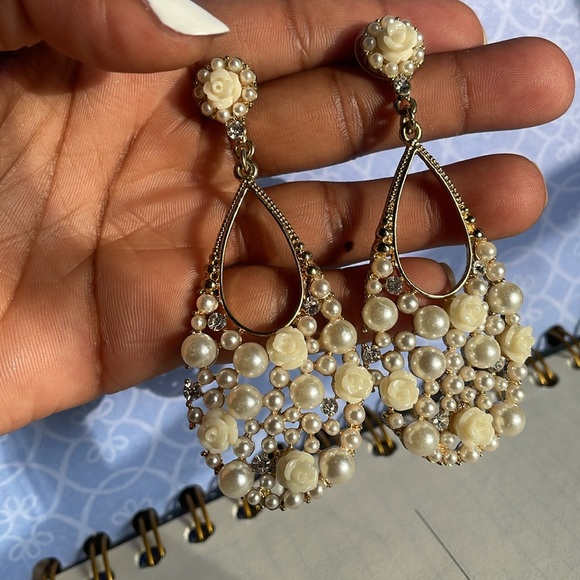 Source Unknown Jewelry - Dangle Rose Diamond earrings